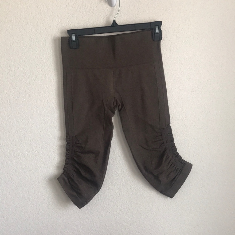 LULULEMON cropped leggings